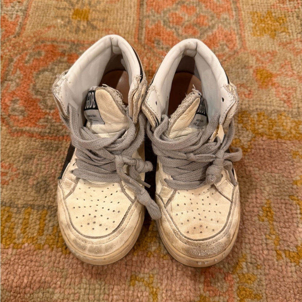 Kids High-Top Sneakers with Gray and White Accents Golden Goose